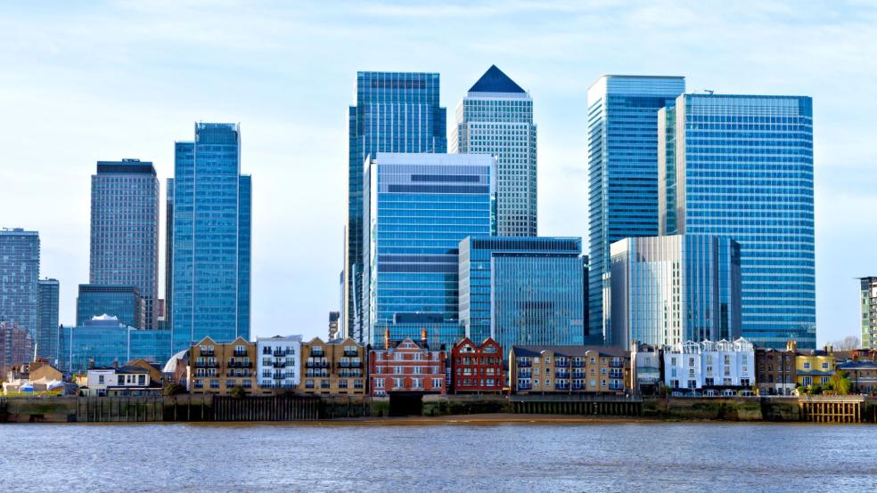 Levelling up and Investment Zones: wholescale change or unworkable inconsistencies? By Sarah Cox, Partner Carter Jonas (Leeds) Levelling up and Investment Zones: wholescale change or unworkable inconsistencies? By Sarah Cox, Partner Carter Jonas (Leeds)